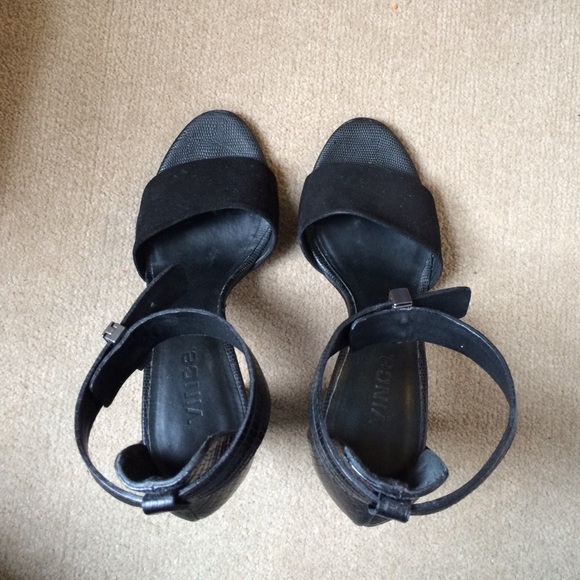 VINCE black strap heels - Picture 3 of 4